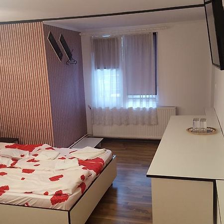 Ferienwohnung Casa Leo Haţeg Exterior foto